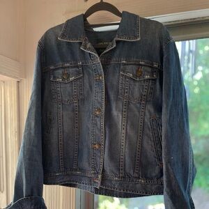 Ralph a Lauren classic denim jacket.